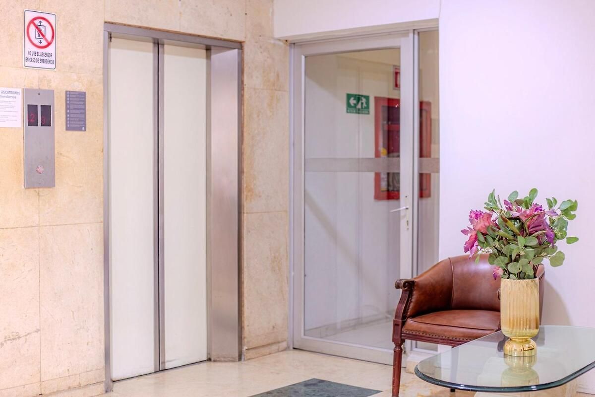 Spacious Beachfront Apartamento Cartagena
