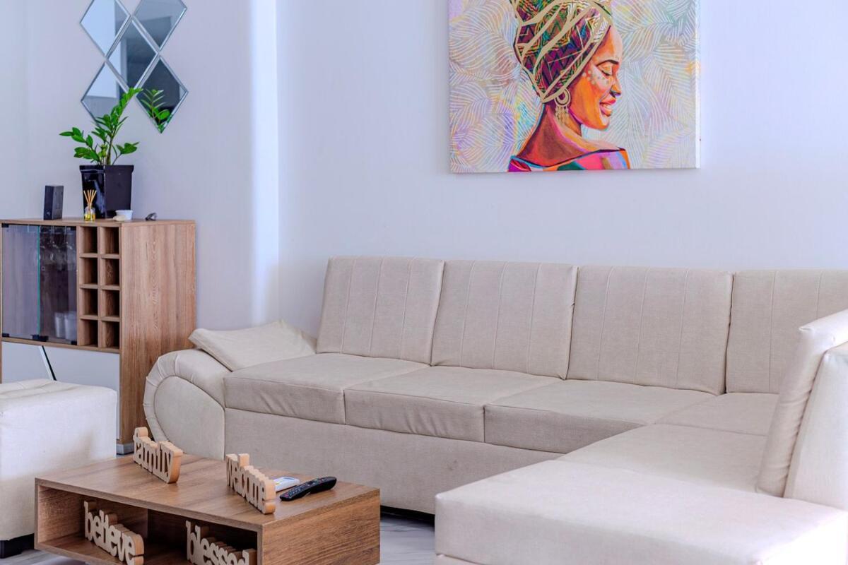 Apartment Spacious Beachfront *