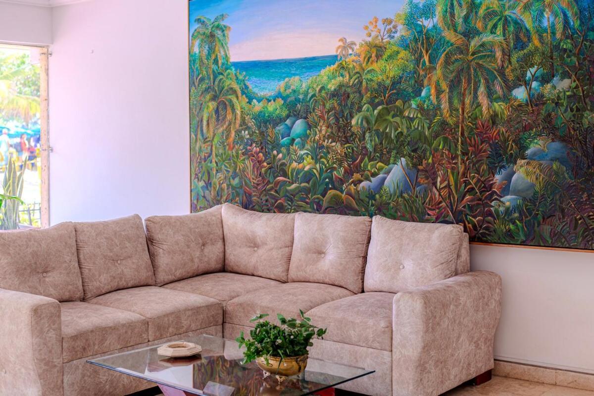 Apartment Spacious Beachfront *